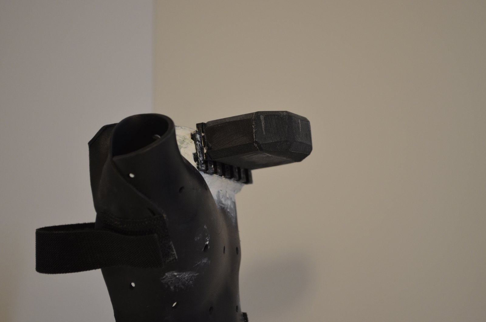 Platform attachment mounted on the splint rail